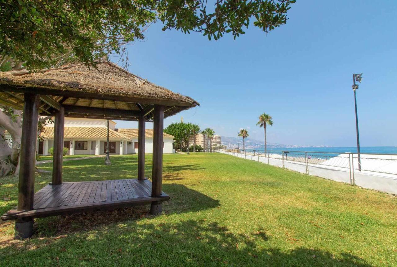מאלגה Castle Beach House Luxury Beachfront Villa מראה חיצוני תמונה